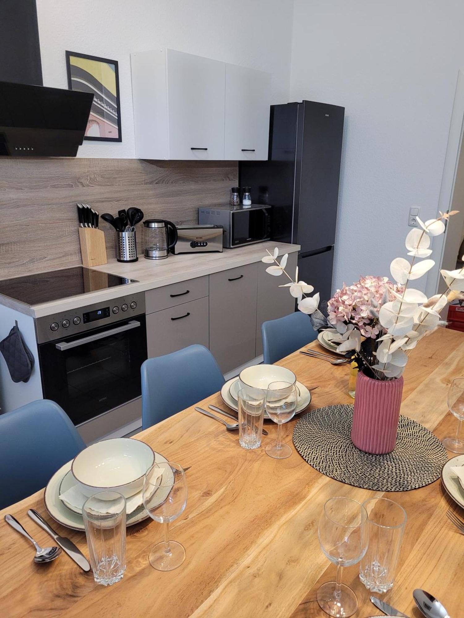 T21 - Apartment Direkt Im Zentrum Mit Parkplatz Chemnitz Buitenkant foto
